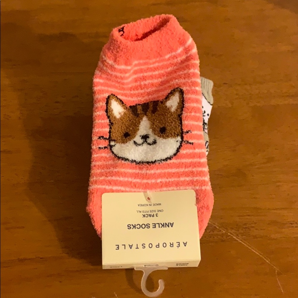 A three pack of women’s socks!